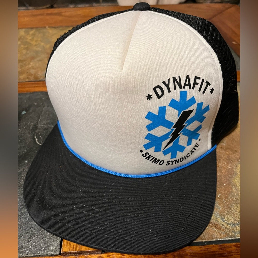 Dynafit flat brimmed hat